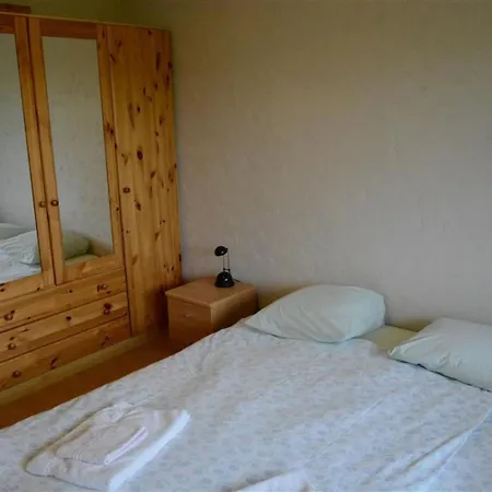 Lägenhet Anne - Tiefparterre By Interhome